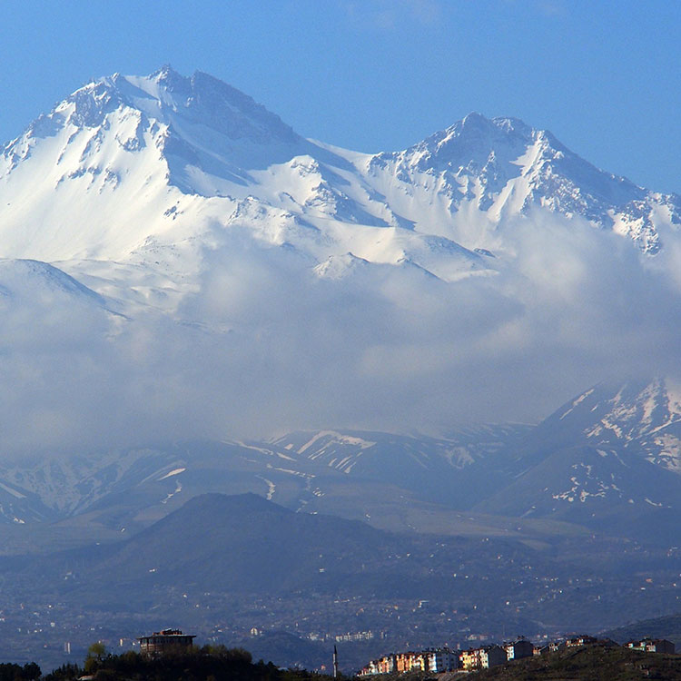 Erciyes Dağına Gidiş ve Konaklama Hakkında Bilmeniz Gereken Her Şey